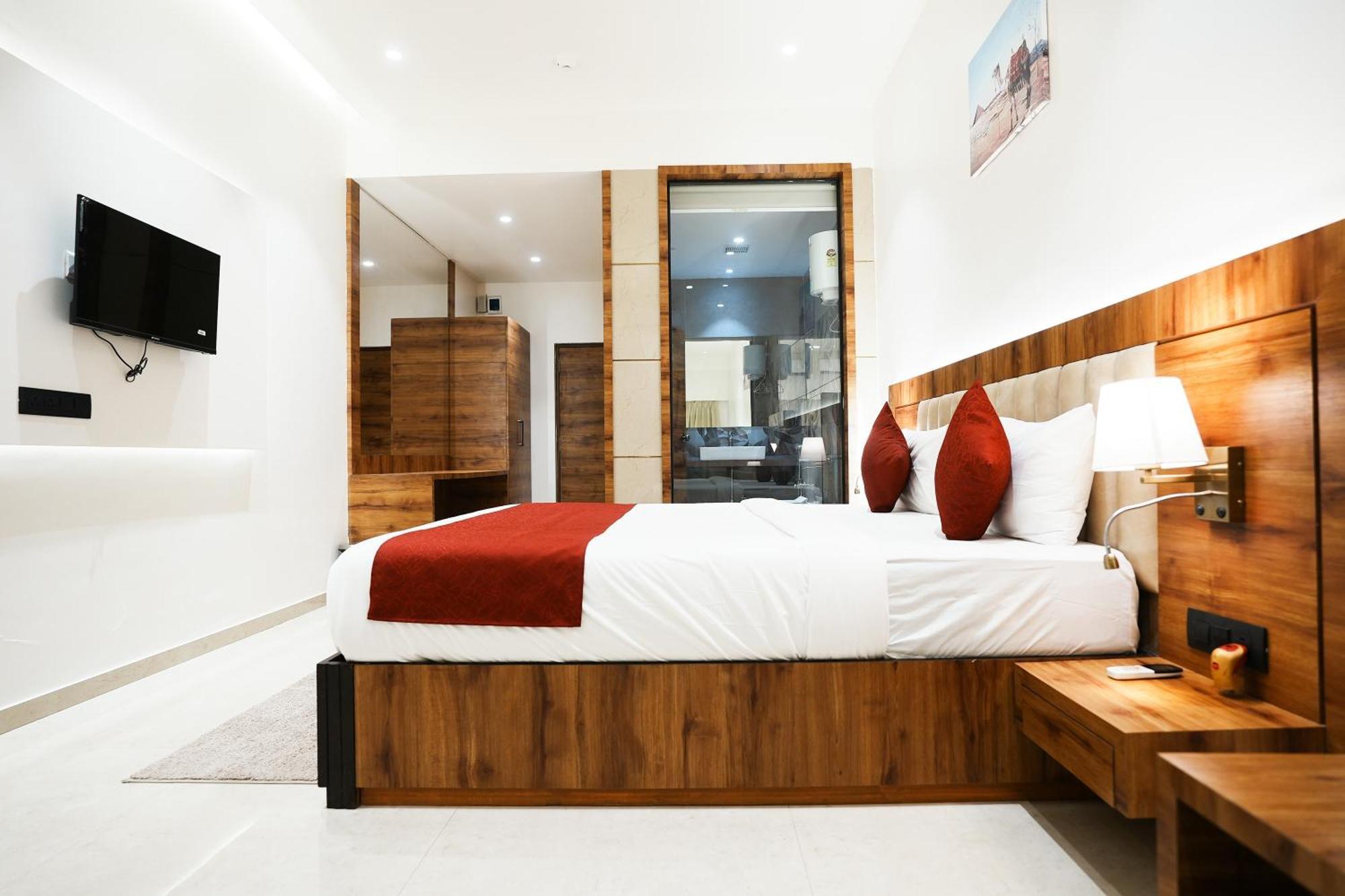 Madhav Residency Hotel & Banquet, Kalyan, Mumbai Ngoại thất bức ảnh