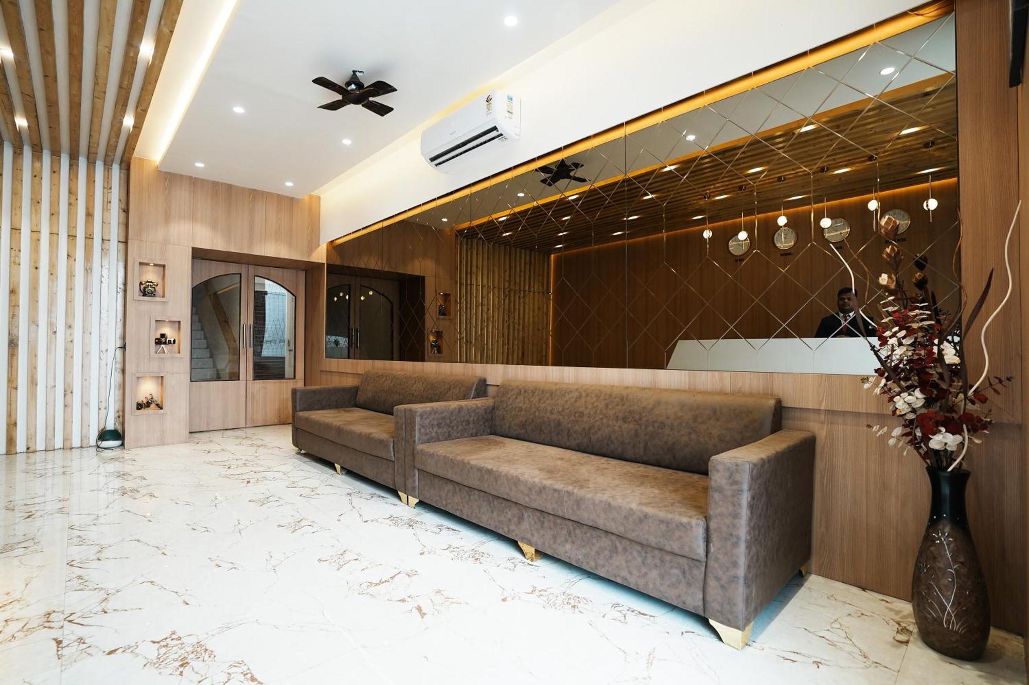 Madhav Residency Hotel & Banquet, Kalyan, Mumbai Ngoại thất bức ảnh