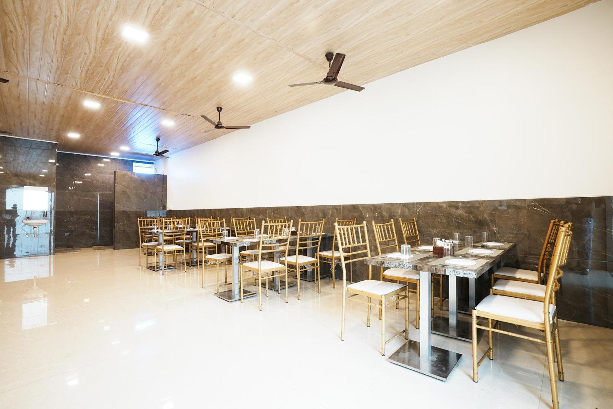 Madhav Residency Hotel & Banquet, Kalyan, Mumbai Ngoại thất bức ảnh