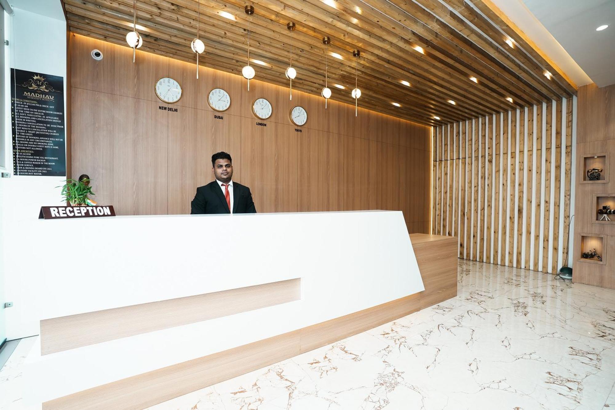 Madhav Residency Hotel & Banquet, Kalyan, Mumbai Ngoại thất bức ảnh