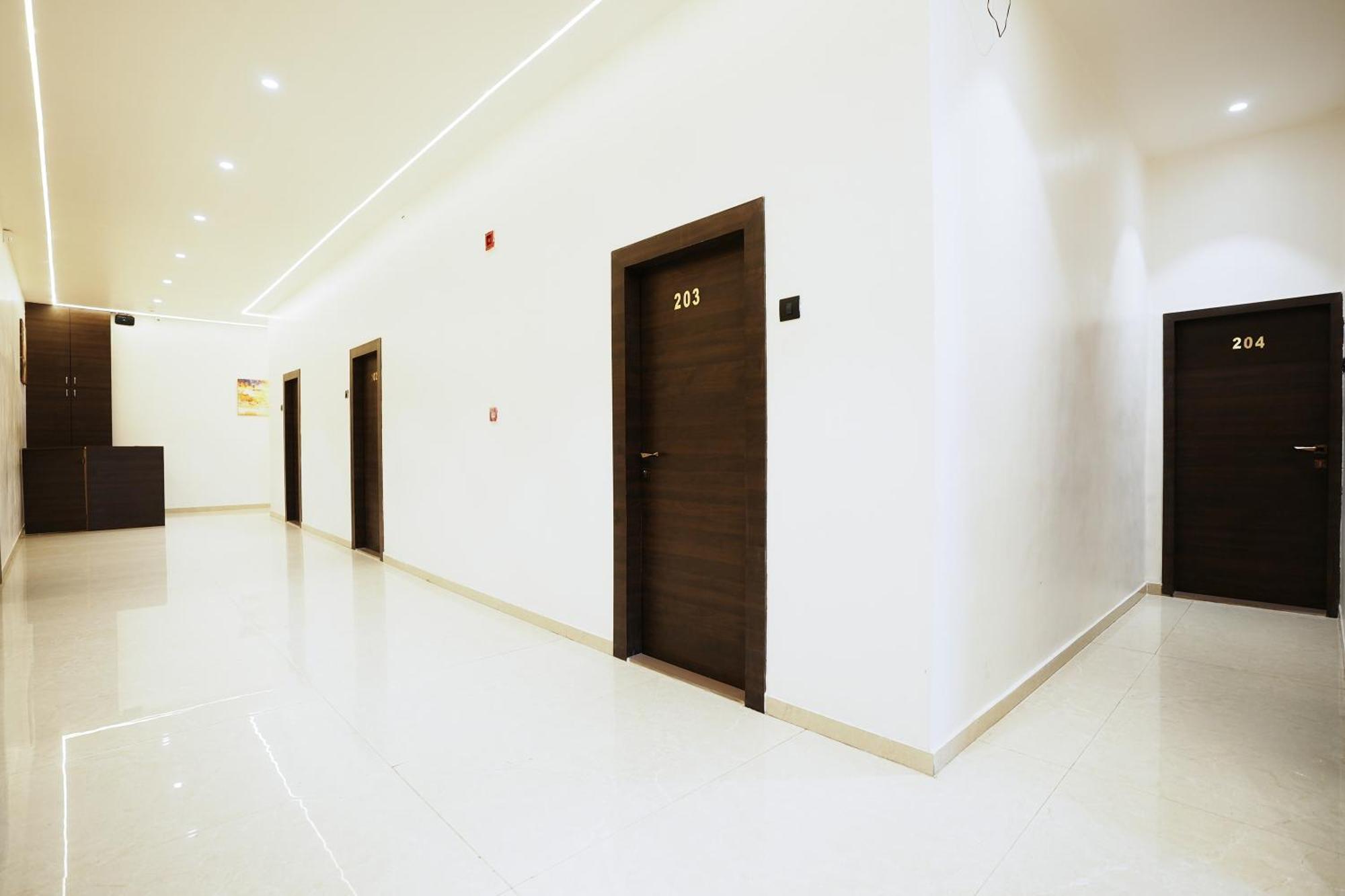 Madhav Residency Hotel & Banquet, Kalyan, Mumbai Ngoại thất bức ảnh