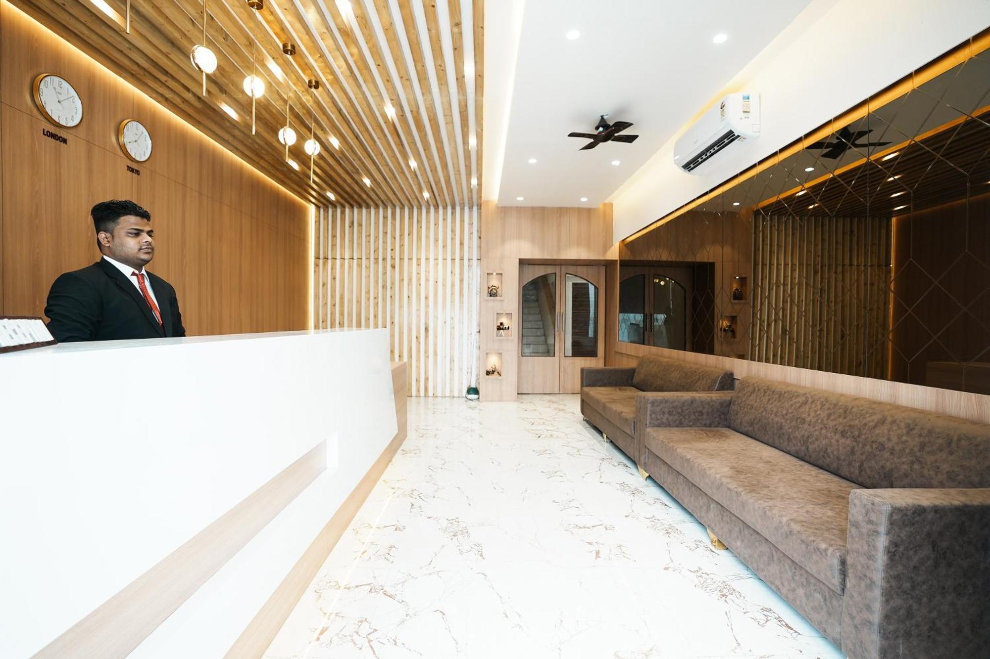 Madhav Residency Hotel & Banquet, Kalyan, Mumbai Ngoại thất bức ảnh