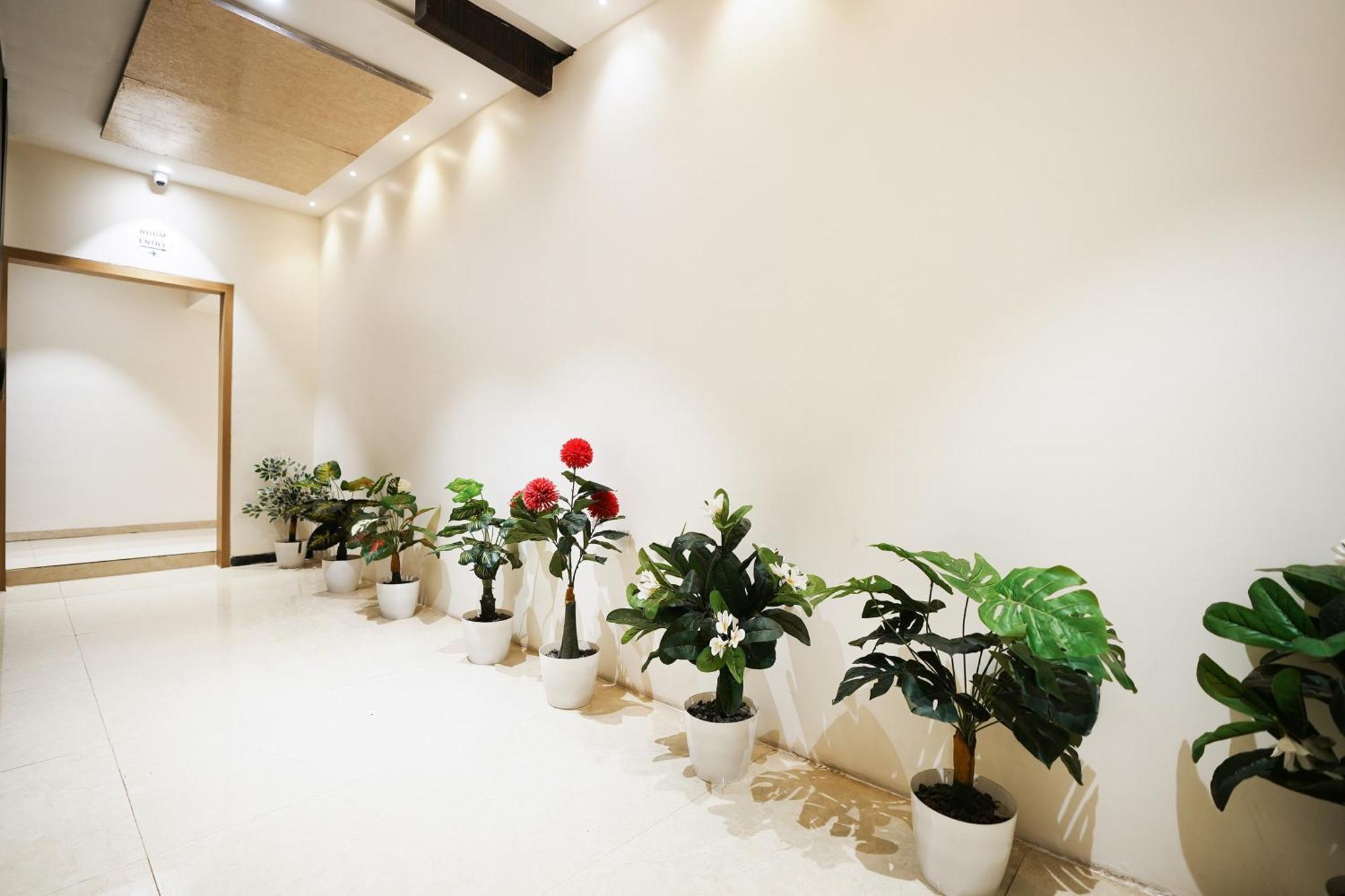 Madhav Residency Hotel & Banquet, Kalyan, Mumbai Ngoại thất bức ảnh